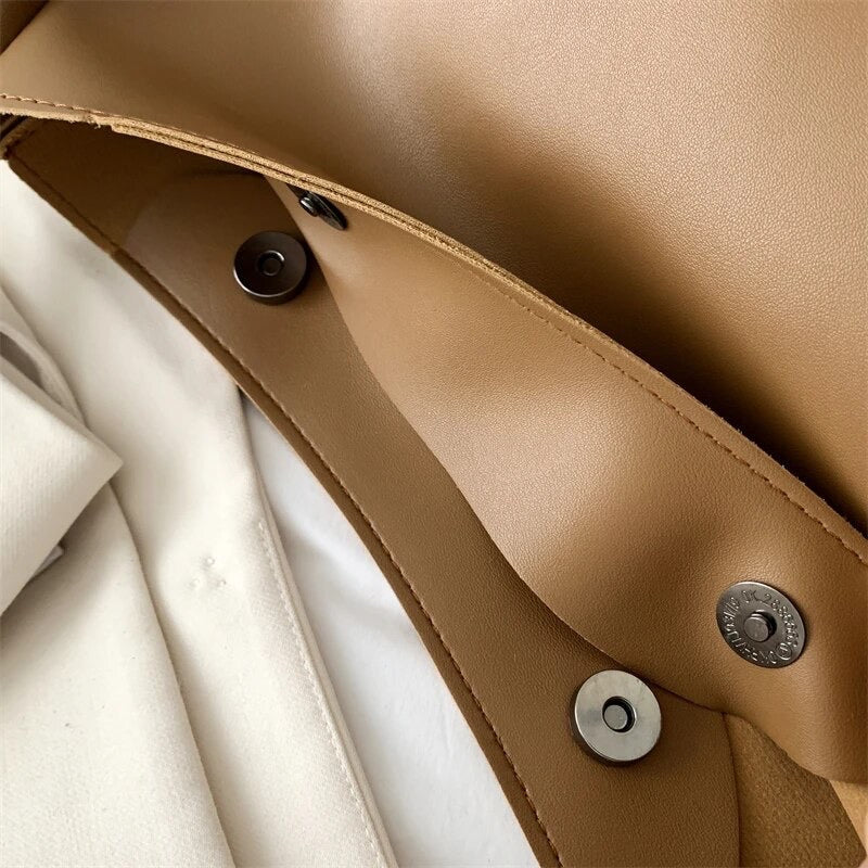 Asløg | Minimalist shoulder bag in a modern cut