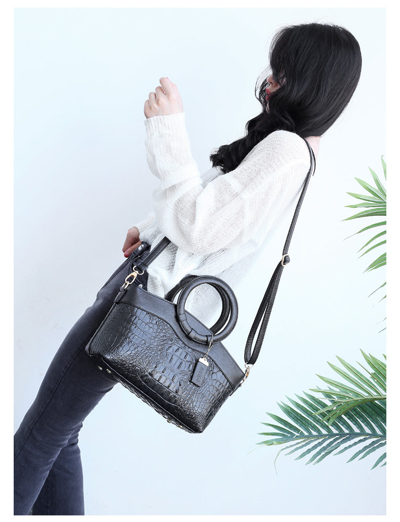 Alfrida | Elegant handbag with sophisticated crochet effect