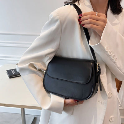 Eldborg | Elegant shoulder bag in a muted nude tone