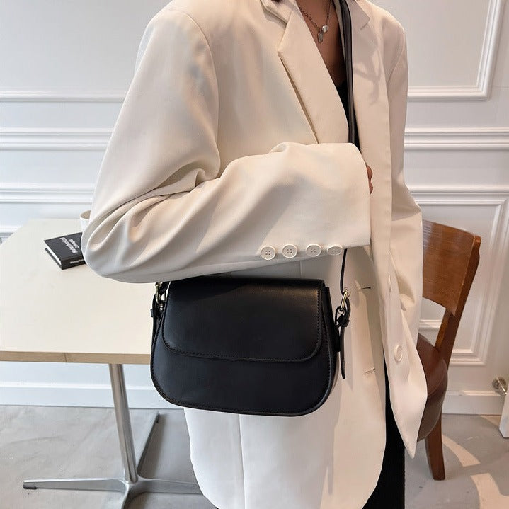 Eldborg | Elegant shoulder bag in a muted nude tone