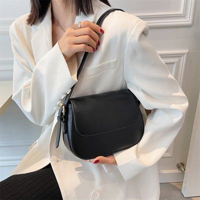 Eldborg | Elegant shoulder bag in a muted nude tone