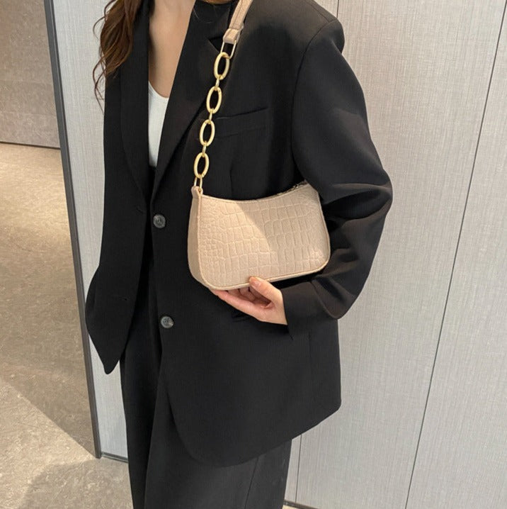 Magnella | Elegant shoulder bag in a crocheted design