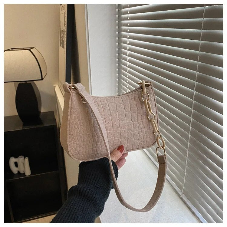 Magnella | Elegant shoulder bag in a crocheted design