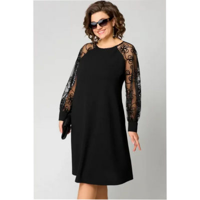 Lace patchwork dress with round neck and long sleeves
