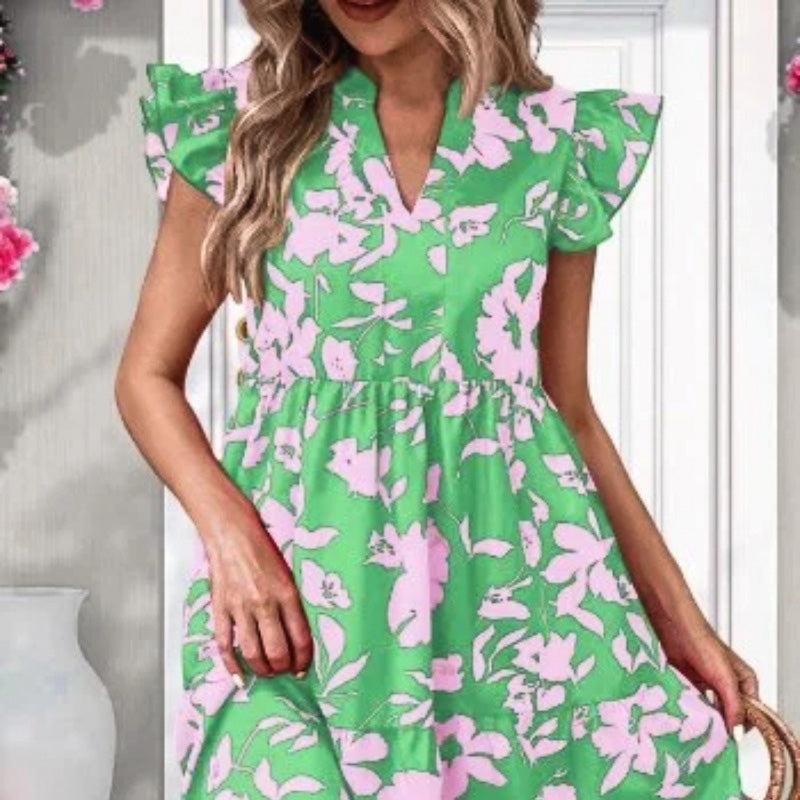 Printed dress with V-neck and ruffles on the sleeves